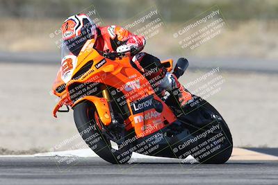 media/Dec-01-2025-Moto Forza (Mon) [[2daa91e15f]]/1-Advanced Group/Session 3 (Turn 3)/